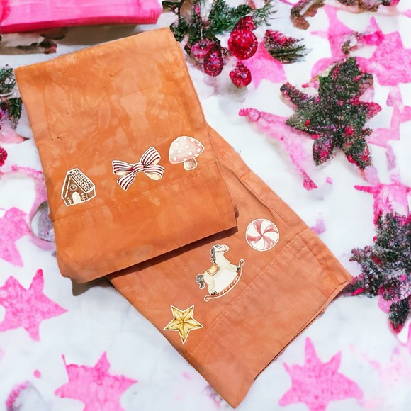 NWT Holiday Pillow Cases Whimsical - Picture 2 of 13